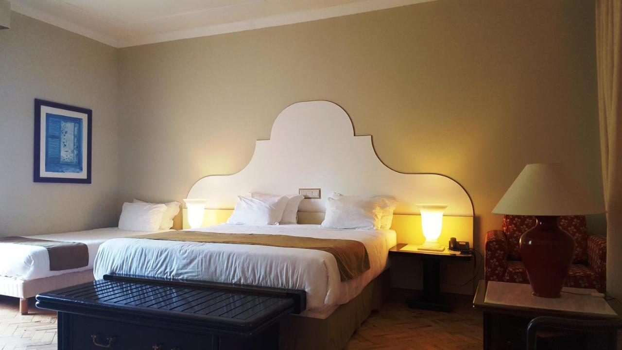 Hotel De Моура Екстериор снимка